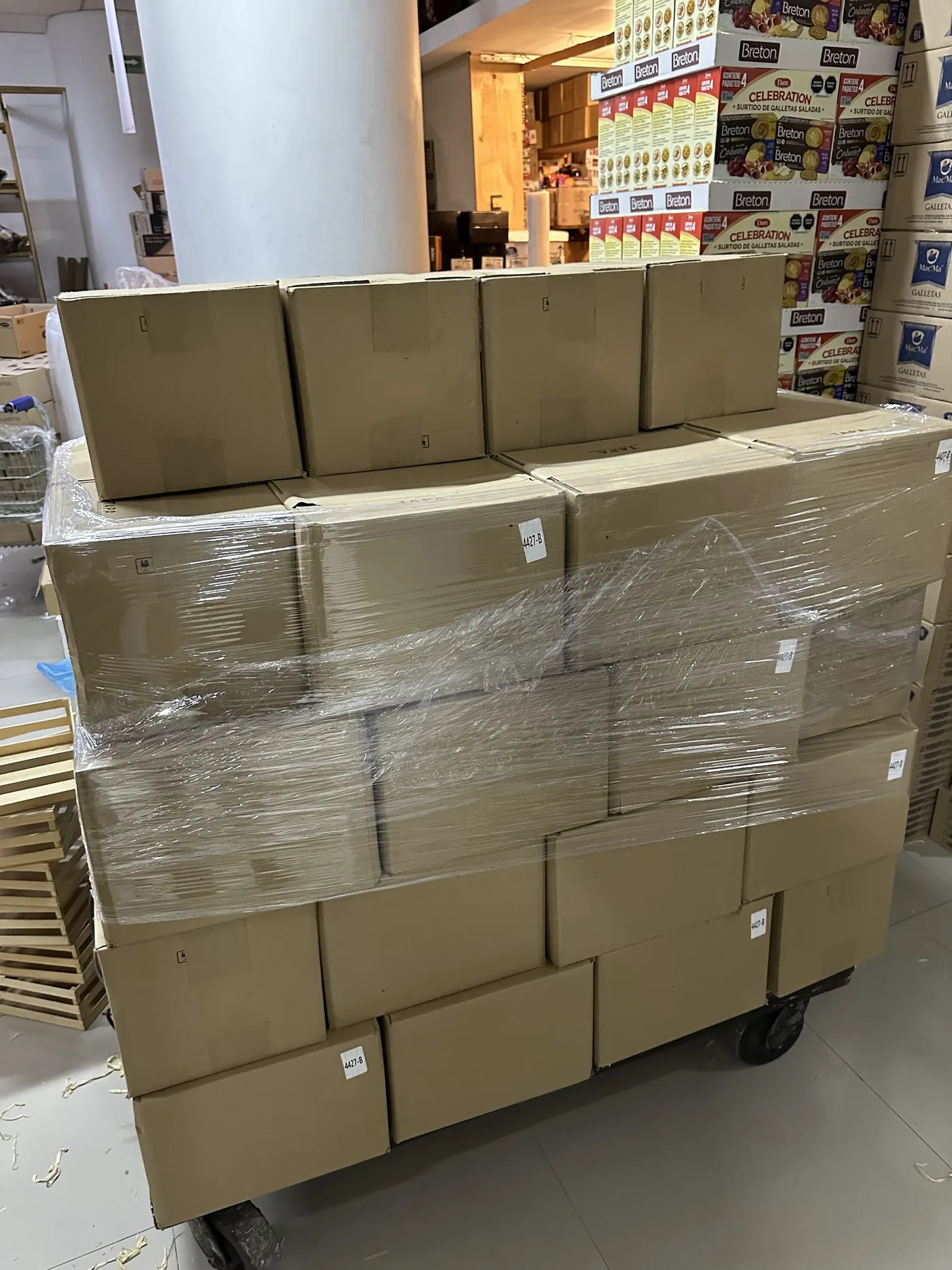 Presentación final de arcones de regalo antes del envío